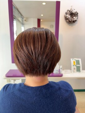 コンパクトショートボブ