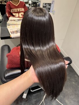 ヘアーサロンデフォーエバールークス(hairsalon de Forever Lux) 乾燥知らず!艶々ストレートヘア