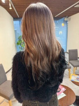 ブリッツ レボ(BLITZ-REVO) イメチェン/ピンクベージュ/アンブレラカラー/前髪/柏駅