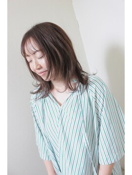 ビアージュ(Viage) :レイヤーミディ :外はねミディ :ベージュカラー :コバルト