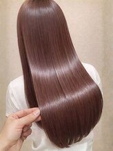 髪質改善×大人トレンドヘアで圧倒的艶美髪へ。お悩み解決と扱いやすさを叶える実力派サロン◎