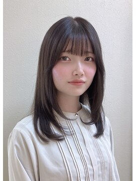 アヴァン(avan.) 艶髪レイヤー ミディアムロング