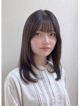 アヴァン(avan.) 艶髪レイヤー ミディアムロング