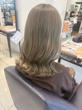 ビーバイシージャストビューティー(B by C just beauty) ミルクティーベージュ ダブルカラー ハイトーン