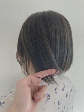 オーシー 四ツ井店(O'sea) オリーブカラー