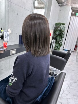 エンディアリング 東銀座(Endearing) 黒髪/グレーベージュ/レイヤーロング/前髪パーマ/銀座/東銀座