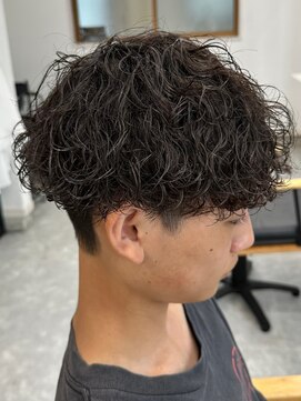 フゥ 宇都宮(FeU) 波巻きパーマツイストスパイラルパーマメンズマッシュパーマ