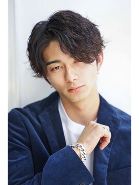 シエンブルー(CIEN blue) 波巻きセンターパートウルフ　波巻きパーマ　スパイラルパーマ