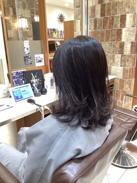 ピークアブー アヴェダ アトレ恵比寿(PEEK-A-BOO AVEDA) ミディアムレイヤー