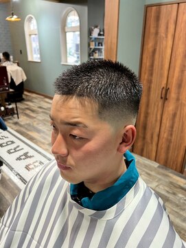 スタンドバーバー 柏(STAND BARBER) スペインカール/スパイキーショート/ブルーブラック/柏