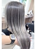 赤味黄色味無し　シルバーグレージュバレイヤージュ
