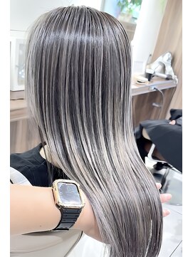アッシュ 大宮店(Ash) 赤味黄色味無し　シルバーグレージュバレイヤージュ