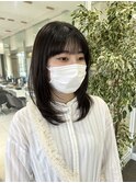 ミディアムレイヤー 顔まわりレイヤー 小顔カット