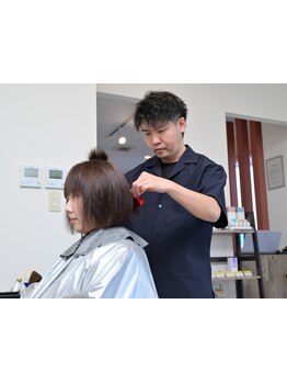 30代からの白髪カバーはお任せ！暗め～明るめまで幅広いデザインで理想を叶える♪お気軽にご相談ください☆