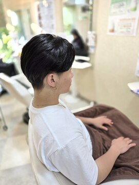 スーパーカット ヘッドショップ(SUPER CUT HEAD SHOP) アップバング×刈り上げショート