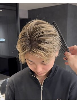 ステラ(STELLA) メンズ/バレイヤージュ/センターパート/ブリーチ＆ダブルカラー