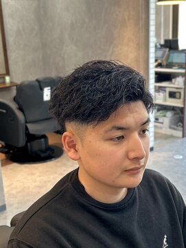 ザ クラン バイ ヘッドライト 仙台長町店(THE CLAN by HEADLIGHT) 【人気メンズパーマ】フェード×強めツイストスパイラル