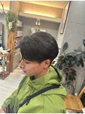 ナチュラルセンターパート×刈り上げマッシュ｜メンズカット