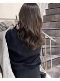 スタイリッシュなセミロングダブルカラーカラーヘア