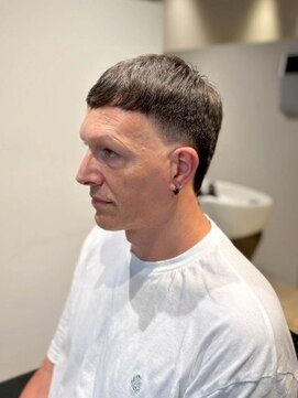 エムエイチザバーバー 本町(MH THE BARBER) 大人フェードクロップショート【北浜・淀屋橋】