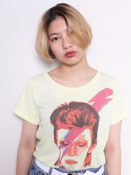 カテナ(CATENA) 金髪グラデーションボブ