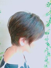 ヘナ ヘアサロン 花々 ショートスタイル