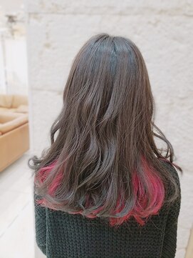 ティンク 横須賀中央(Tink) 艶感のあるカラー