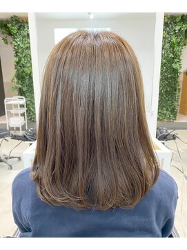 オウル(Owll) ◆◇ミルキーベージュ艶髪ミディアムヘア◇◆