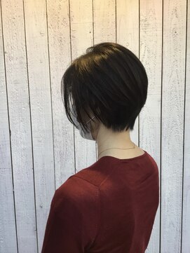 シェリ(cherie) 大人ショート　ひし形ショート　前下がりボブ