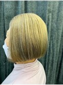 グレーヘアのBobスタイル