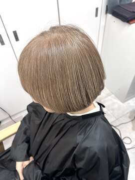 エクラート ミリア 船橋(ECLART milia) 自然なグラデーションで白髪をぼかす｜ナチュラル派の新定番