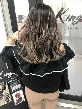 キング(K!ng) 縮毛矯正髪質改善ハイライトレイヤーカット枚方美容室エクステ
