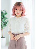 小顔カットフェザーショート外ハネボブピンクベージュ