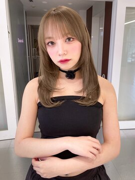 ジーナリア(Xena ria) 《袴田》レイヤーカット/ミルクティーベージュ