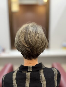 ルームス(ROOM’S) 白髪ボカシハイライト×イルミナカラー