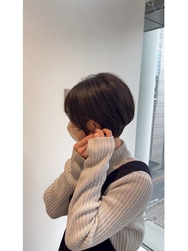 エアー 福岡(AIR) 抜け感のあるショートスタイル