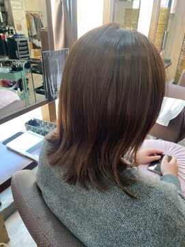 ビーチェ 小岩(Bice) おしゃれに白髪を染める◎大人カジュアルミディ/外ハネ