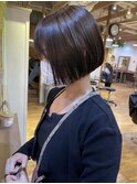 カットラインが可愛いボブ♪