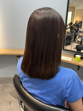 シーク(Seek) ツヤ感ストレート