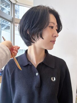 ビファインクーアヴェダ(Be fine coo AVEDA) 大人　ショートボブ　おくせ活かしセンターパート/