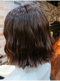 スタイリングで楽しめる！切りっぱなしボブ！