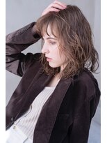 ケイト(kate)&nbsp;kate大宮 フォギーベージュ×くせ毛風ミディ