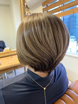 スケール(SCALE) ミセスショートボブ