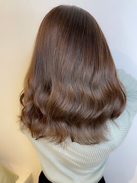 ジーナ 船橋(Zina) 小顔セミウェットウェーブピンクベージュハイライトカラー