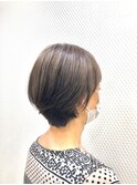 小顔/ショート/耳掛け/アッシュベージュ/丸み/30代40代
