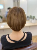 前上がりショートボブ