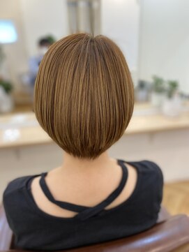 ボブソラ(BOB SORA) 前上がりショートボブ