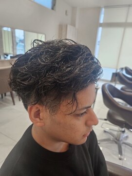 グランデュール 静岡インター通り店(GRANDEUR) 波ヴァンスタイル