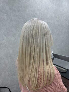 レイズアンダーバーホワイト(RAISE by _WHITE) 髪質改善/艶髪/ケアブリーチ/大分美容室/10代20代30代