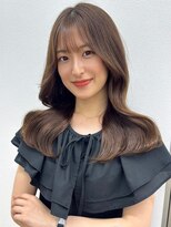 ロイオブジゼル(roi of GiseL)&nbsp;くびれヘア　韓国風巻き　オリーブベージュ　透明感カラー　艶髪